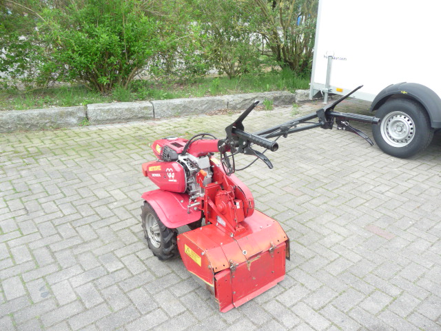 Gartenfräse mit Antrieb
